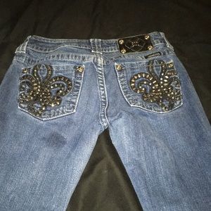 Miss me straight leg